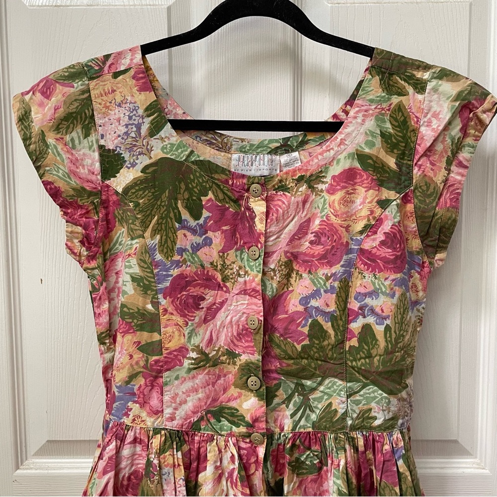 Passports Pier 1 Floral Dress